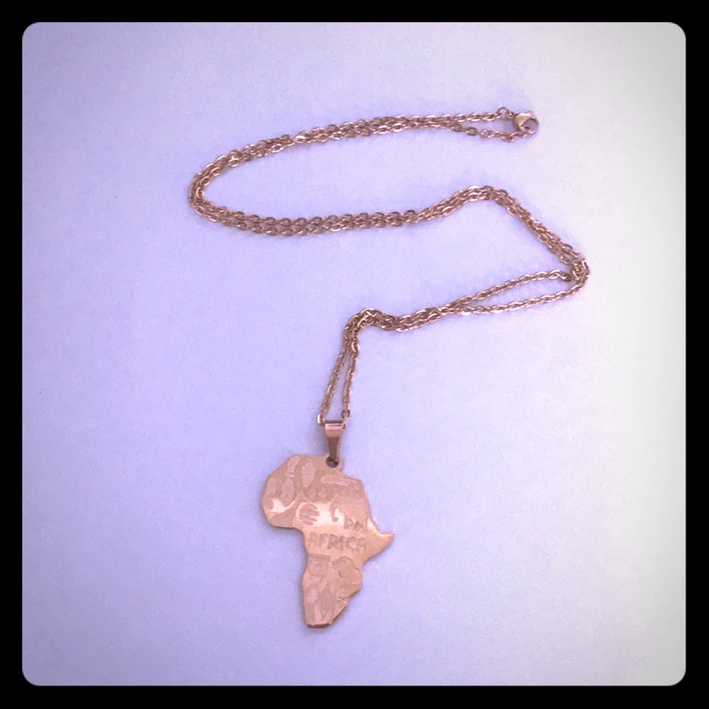 NWOT!! Map of Africa necklace